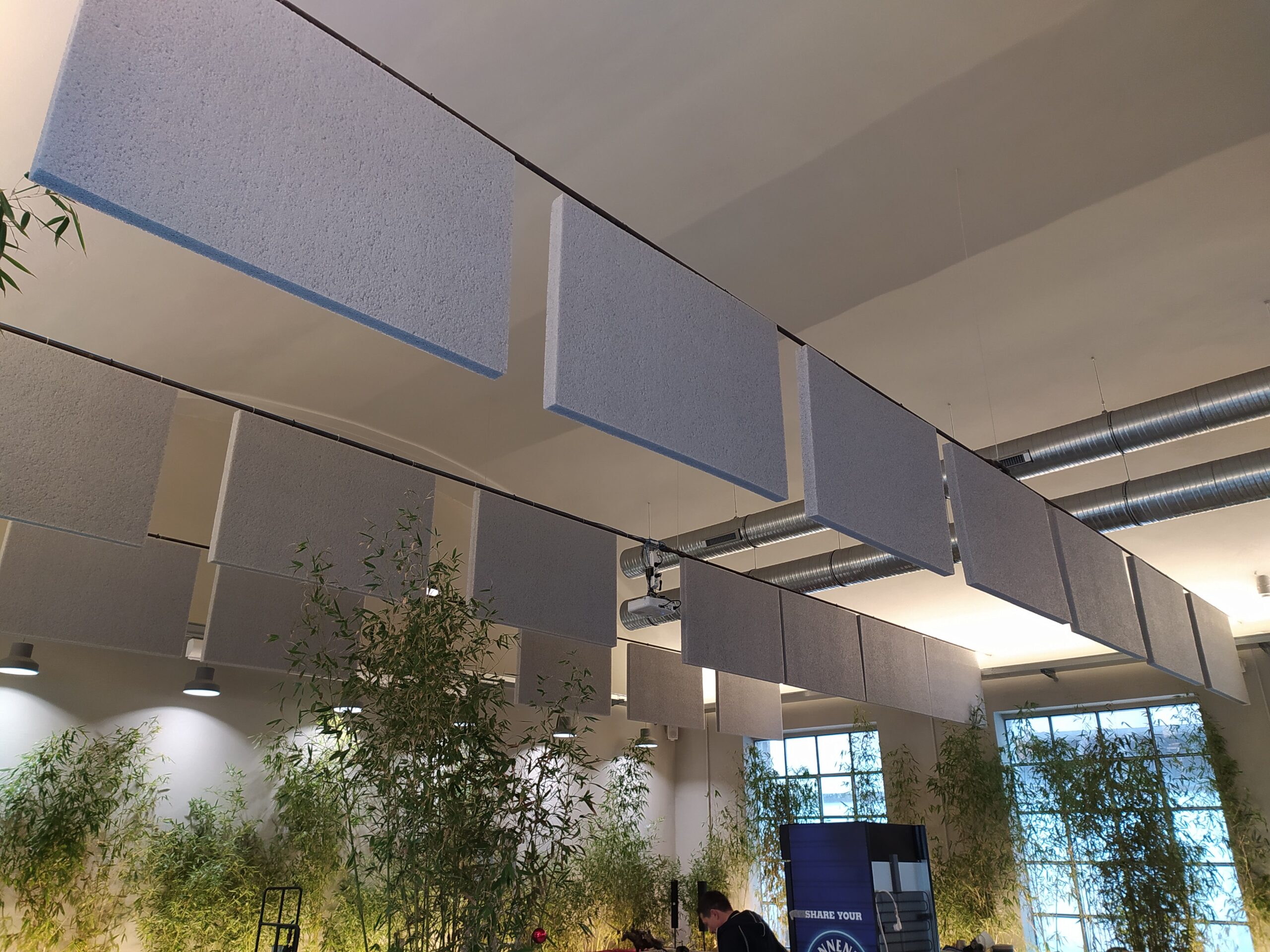 Correzione acustica milano, in fase di montaggio,3