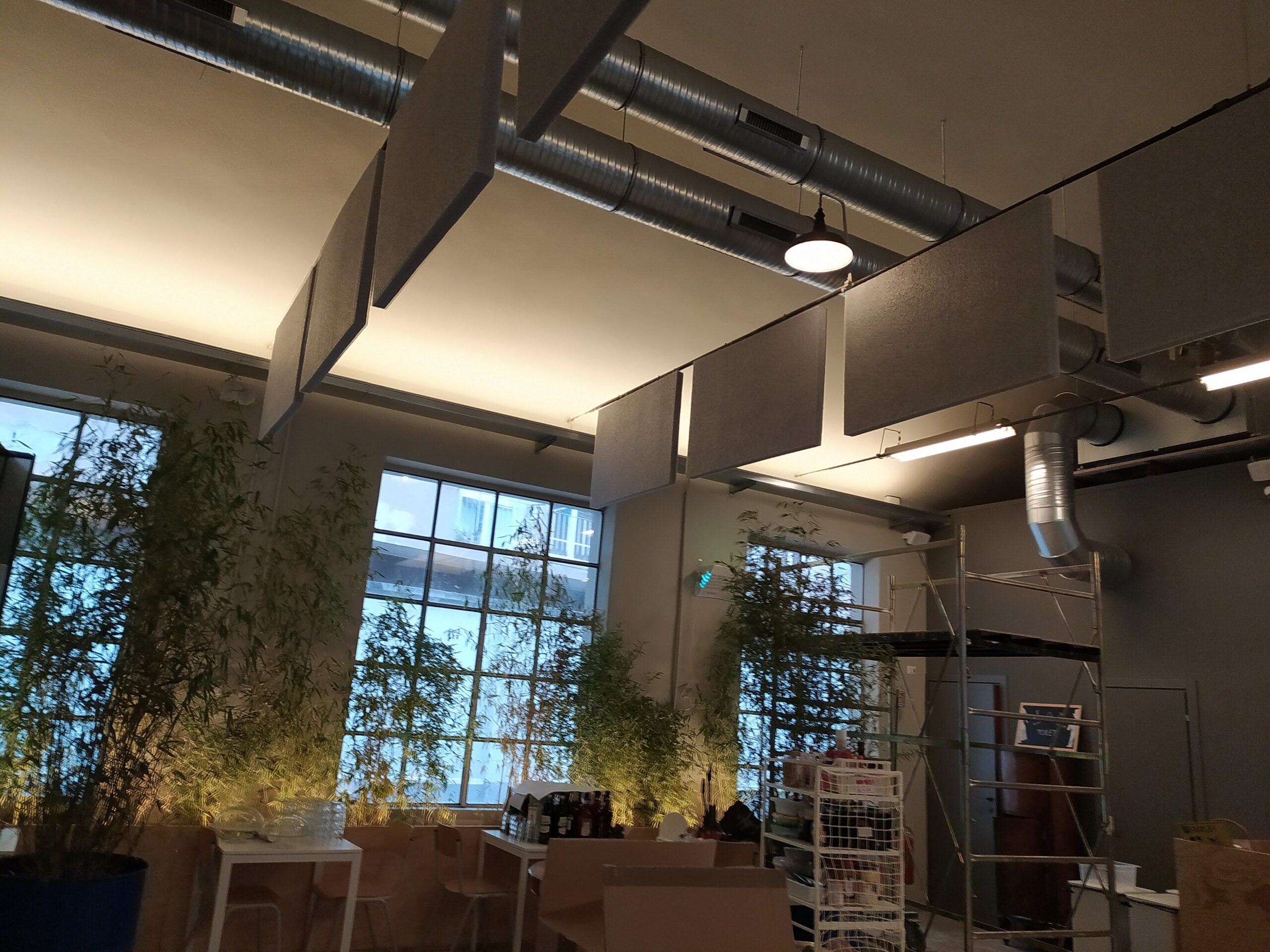 Correzione acustica milano, in fase di montaggio,7
