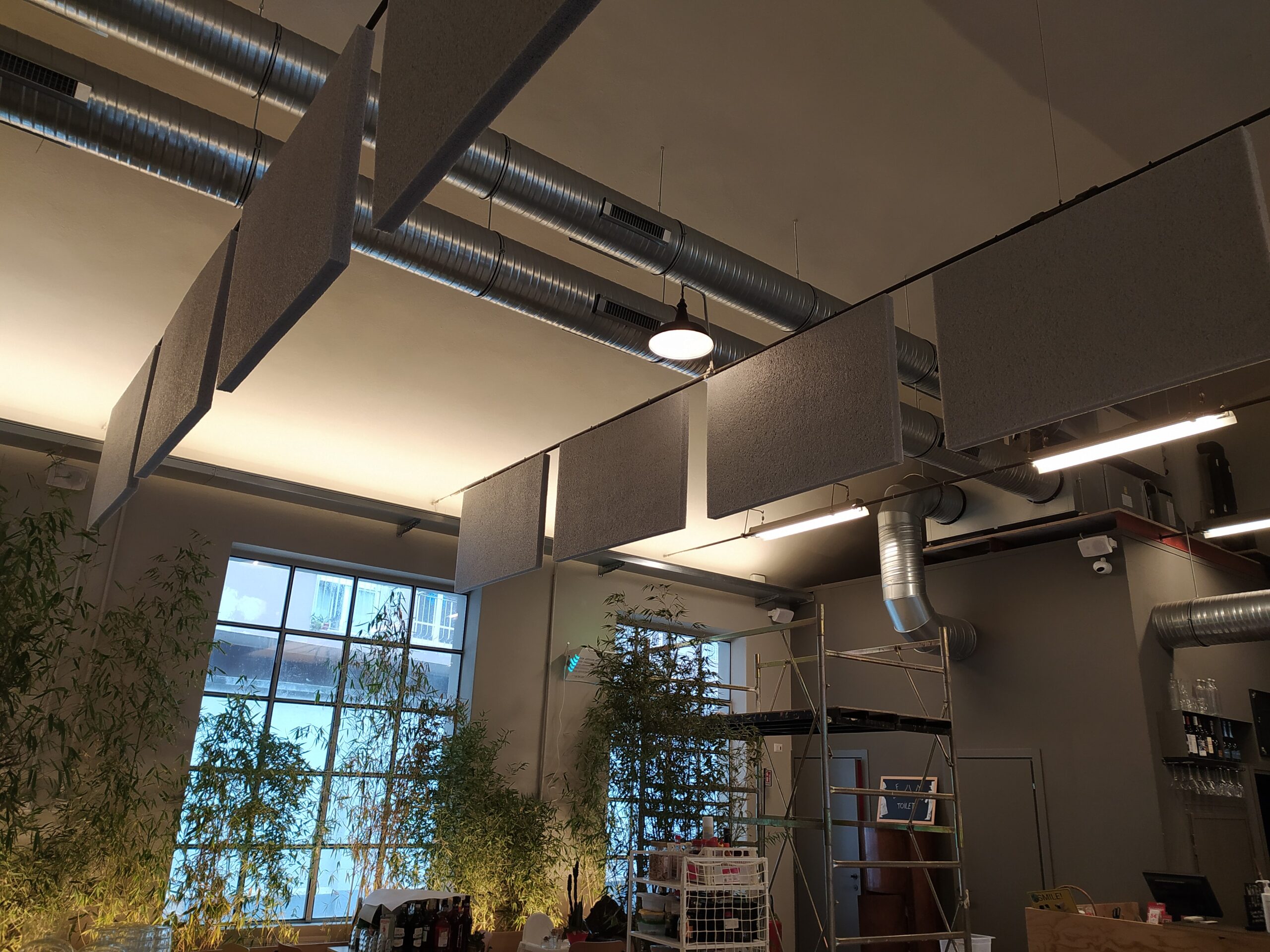 Correzione acustica milano, in fase di montaggio,8