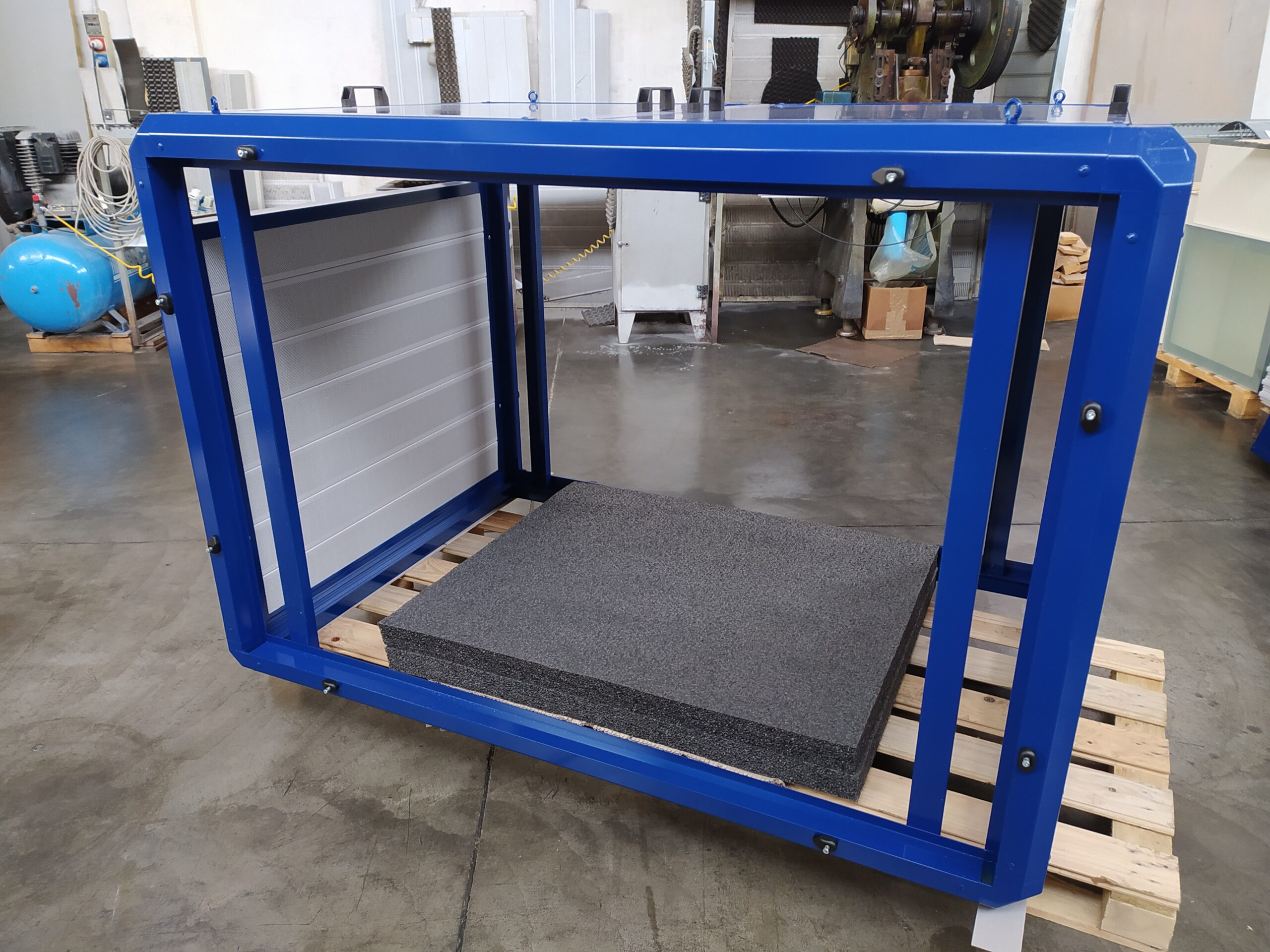 Cabina silente, struttura verniciata