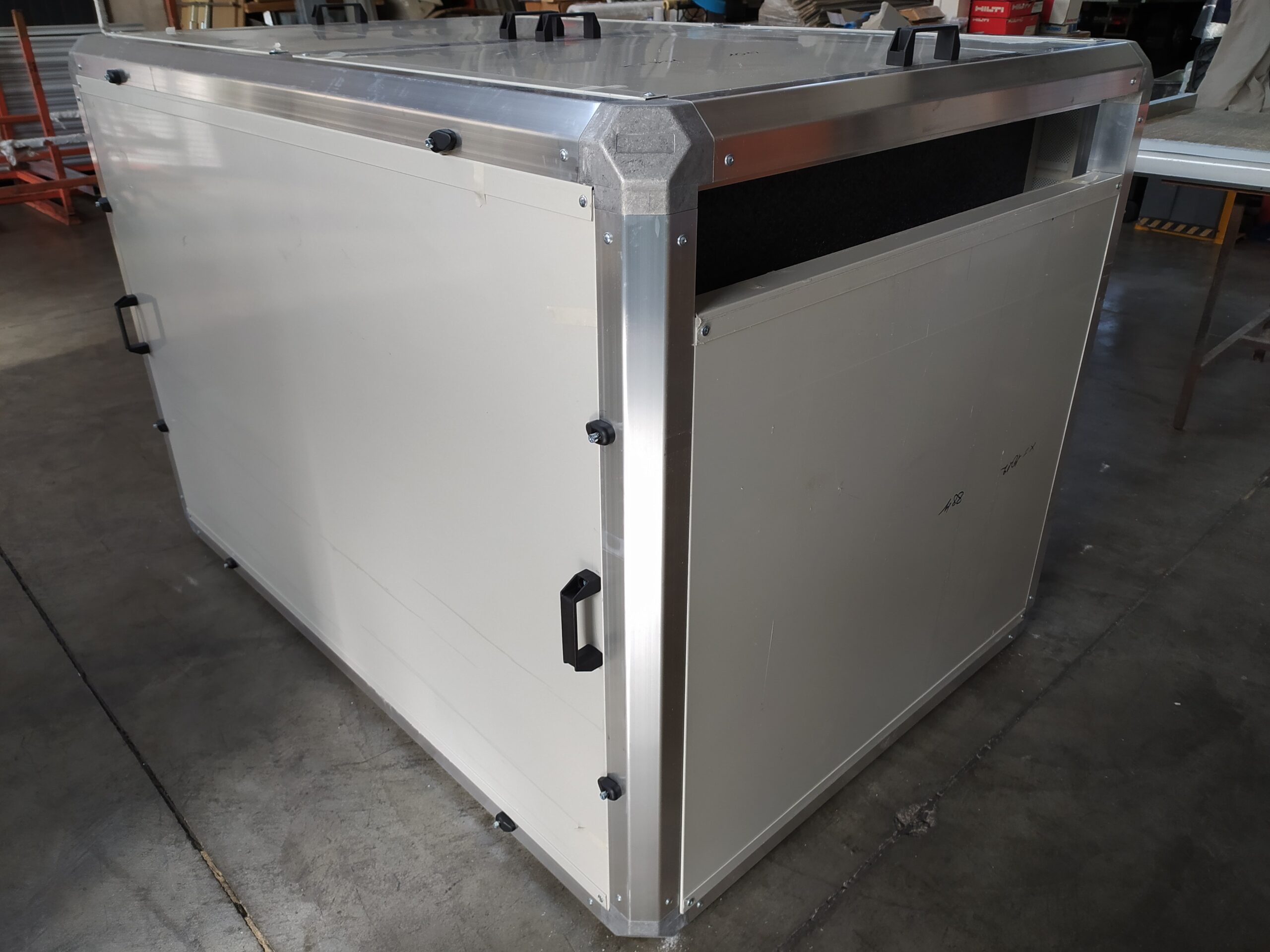 Cabina silente, vista laterale1