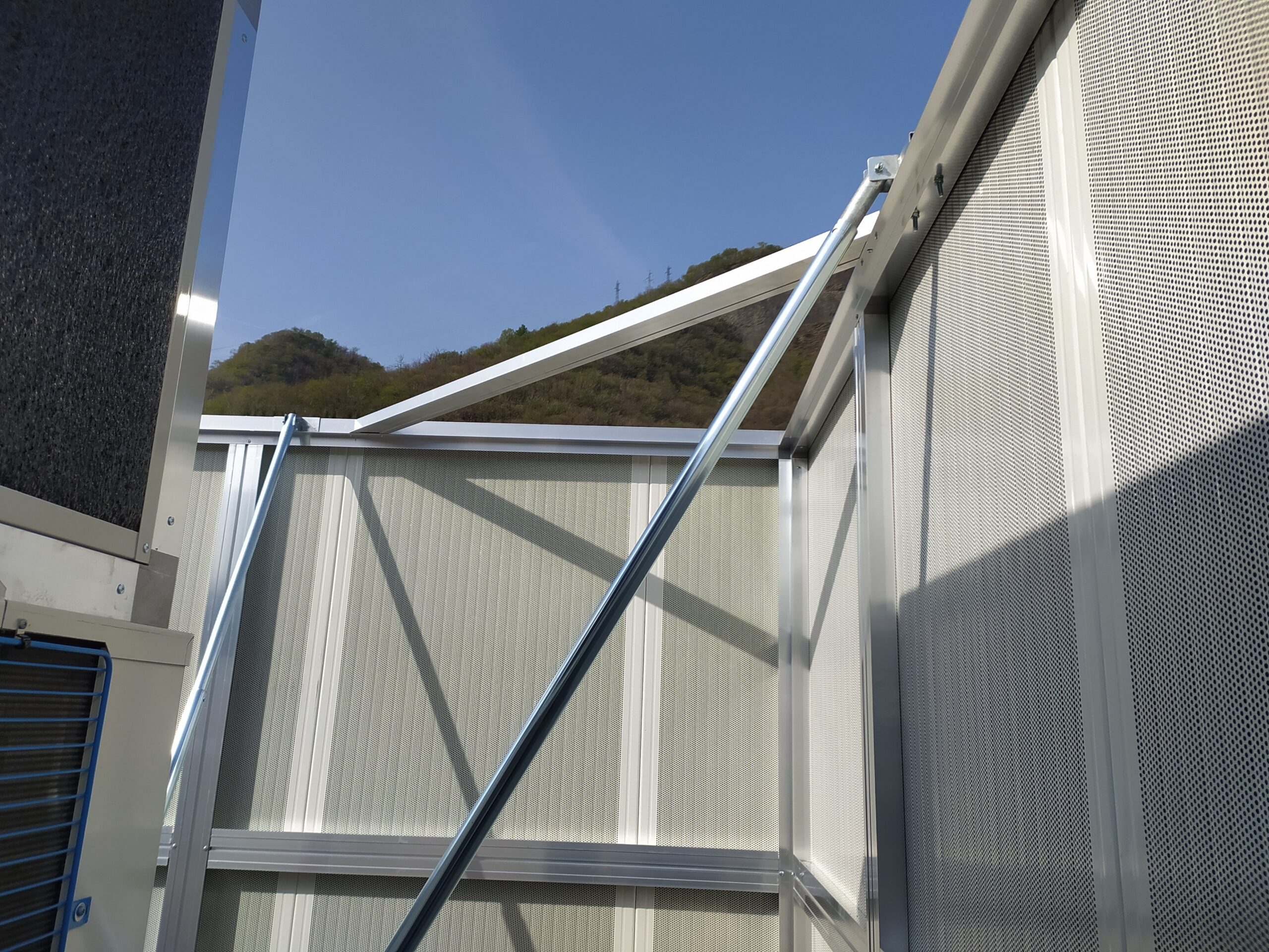 Schermatura acustica, como, fissaggio,2