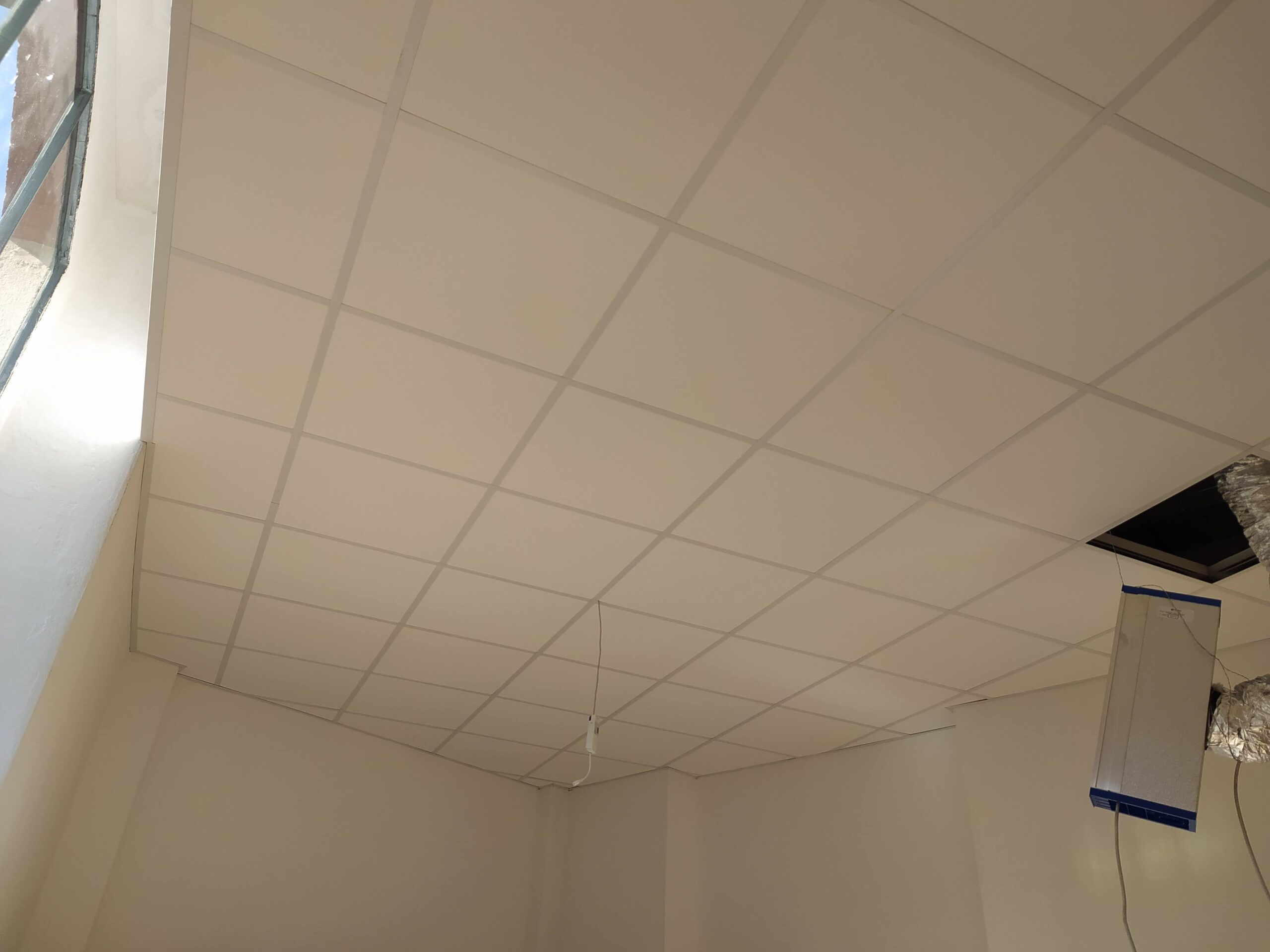 Controsoffitto fonoisolante, struttura, pannelli finito,4