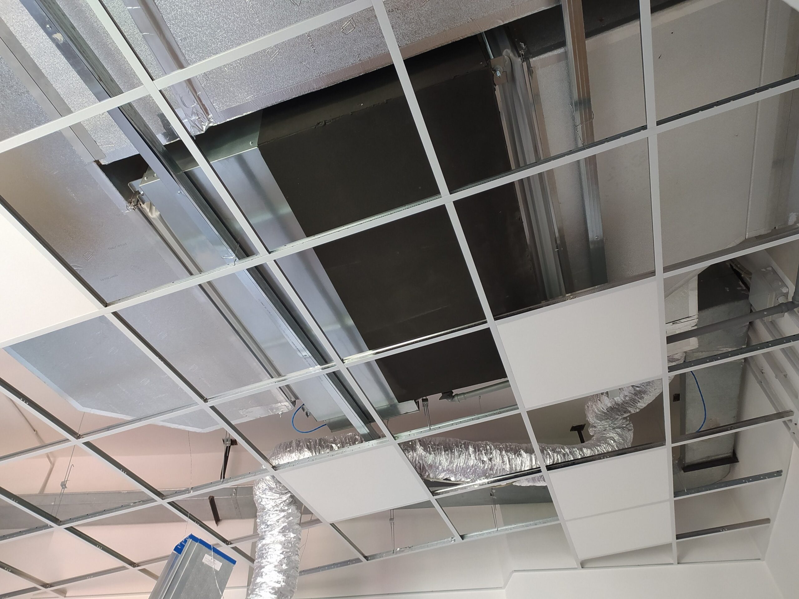 Controsoffitto fonoisolante, struttura, pannelli squadratura