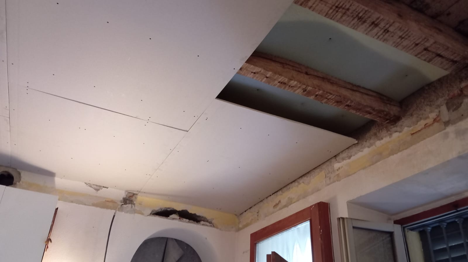 Isolamento acustico, primo controsoffitto, chiusura con lastre, b