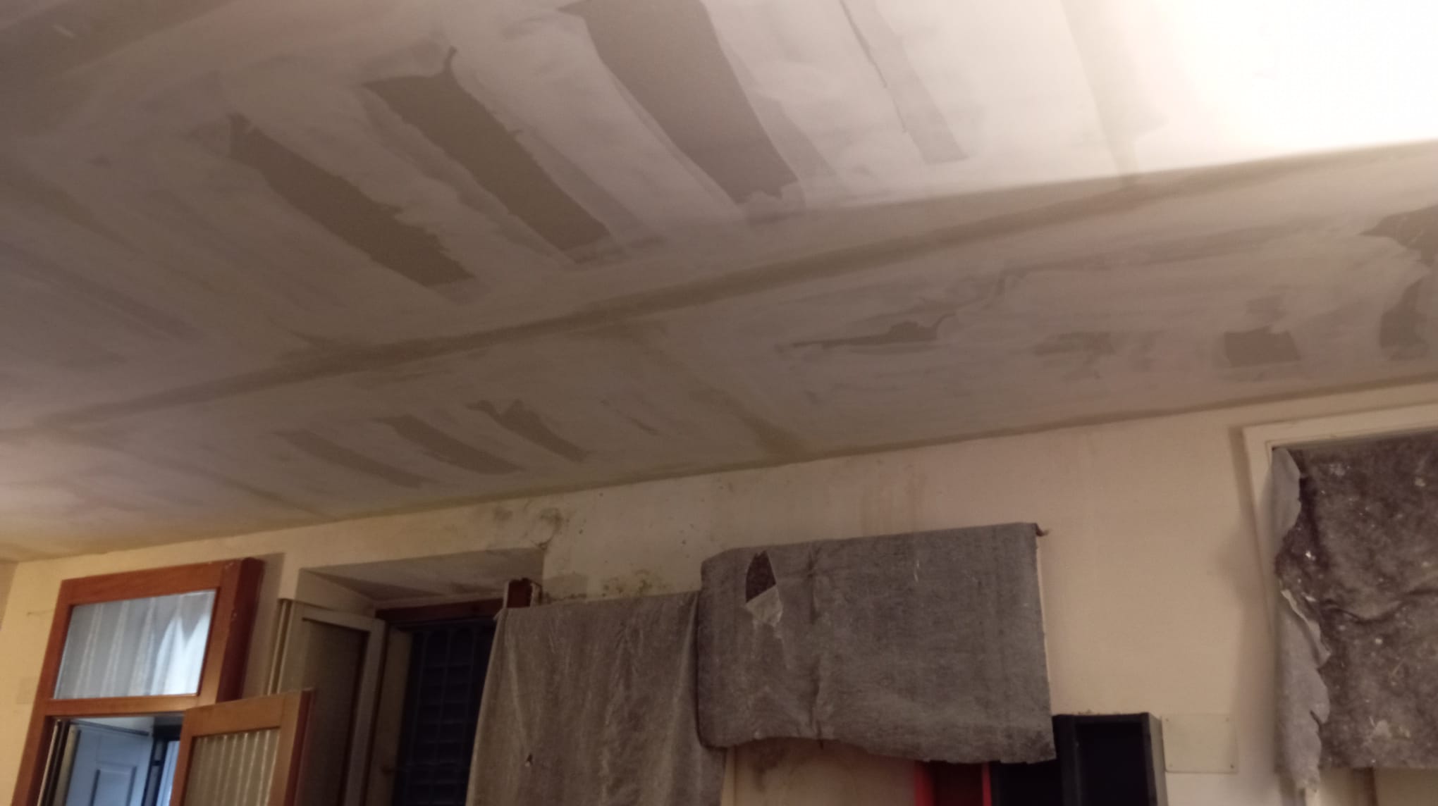 Isolamento acustico, secondo controsoffitto, rasatura finale, b