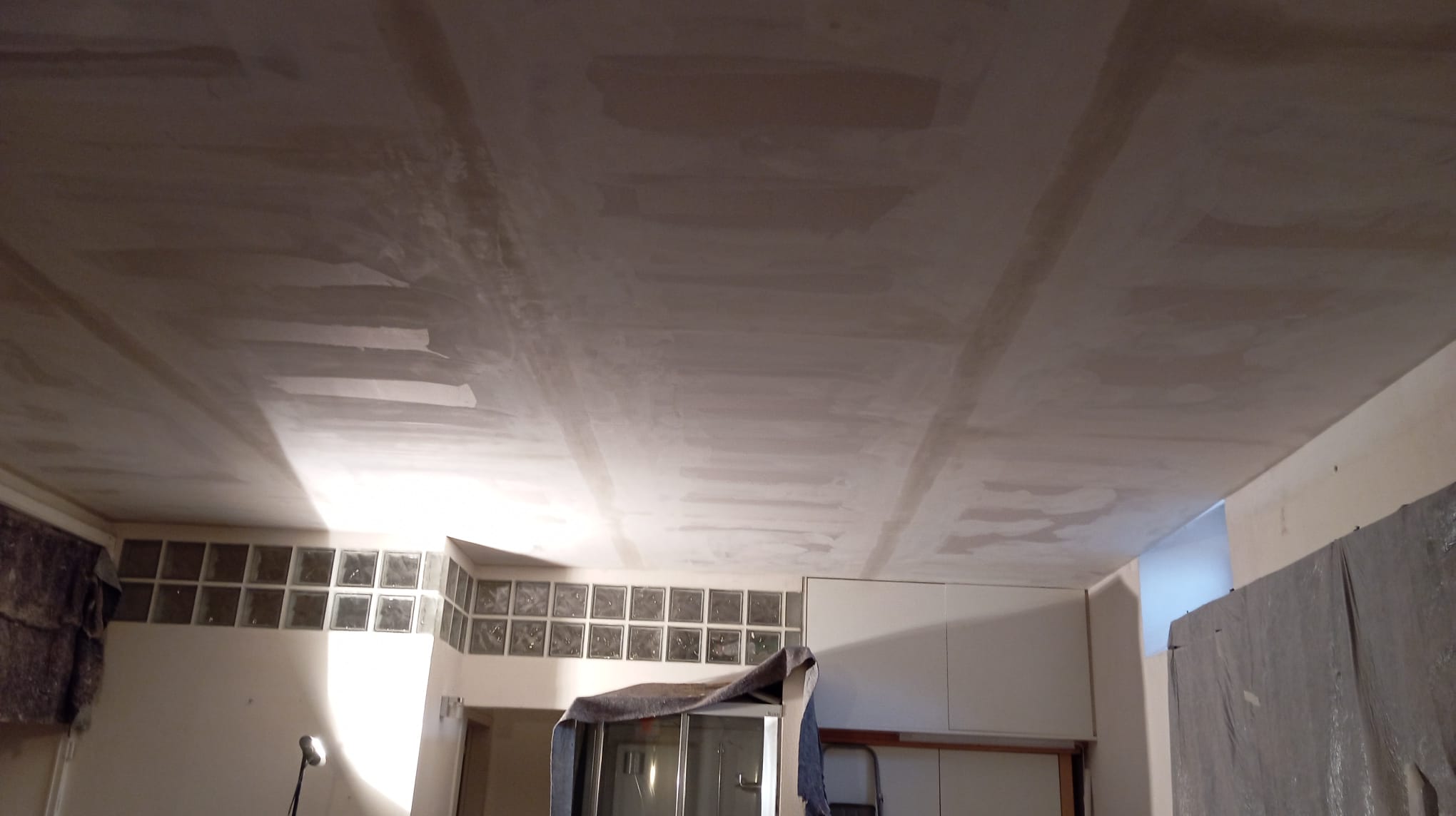 Isolamento acustico, secondo controsoffitto, rasatura finale, e