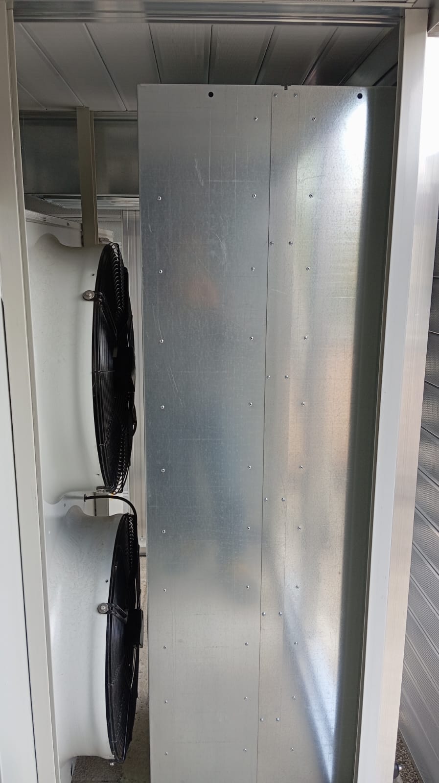 Schermatura acustica milano, particolari griglie afoniche, c