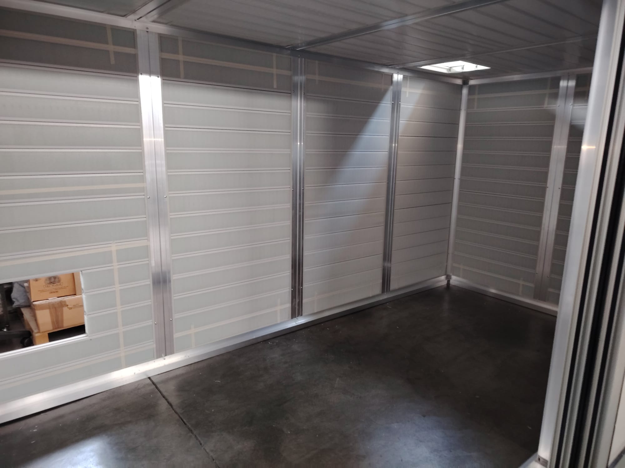 Cabina silente, vista interna