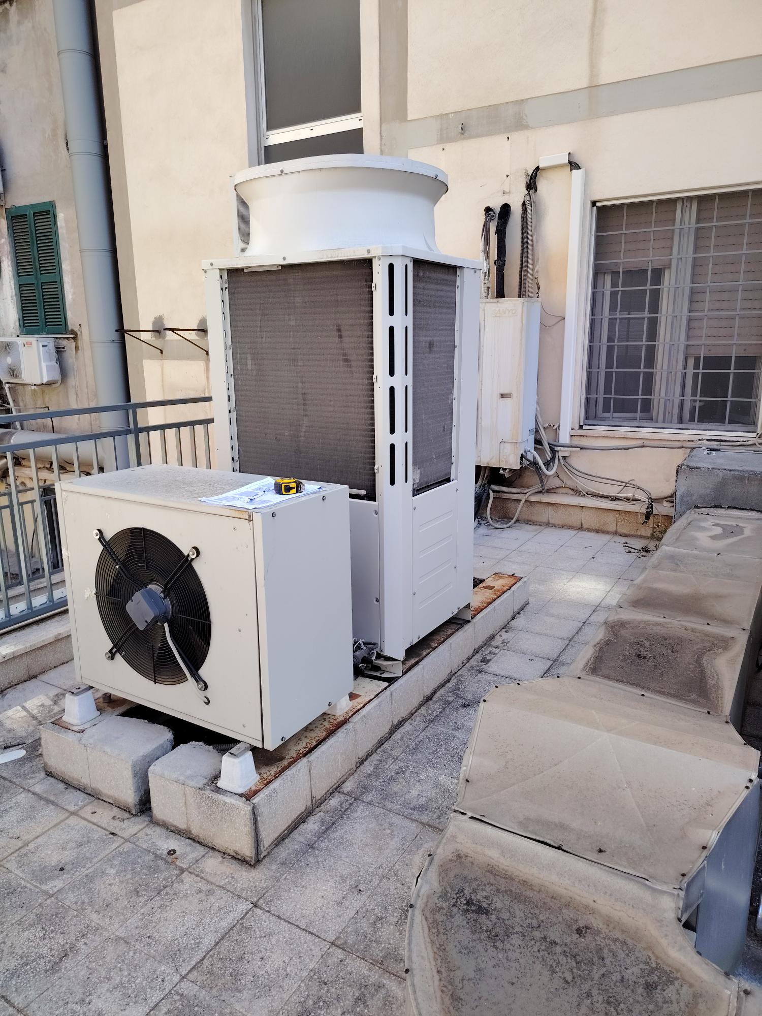 Cabina silente milano, roma, prima degli interventi