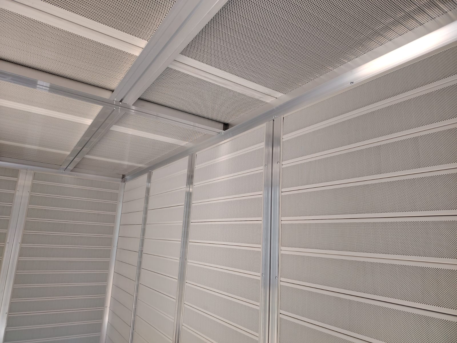 Cabina silente milano, struttura e pannelli vista interna 2